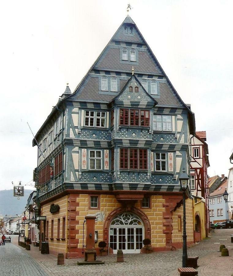 Hotel Zum Riesen - Aelteste Fuerstenherberge Deutschlands Miltenberg Exterior photo